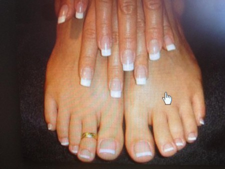 RICOSTRUZIONE UNGHIE + MANICURE E PEDICURE